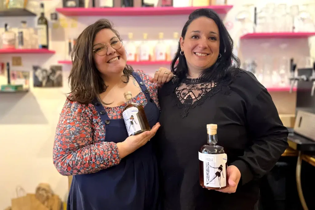 Doriane Savoye et Stéphanie Borelli chez Prov'Oc, avec leurs vermouths La funambule dans les mains !
